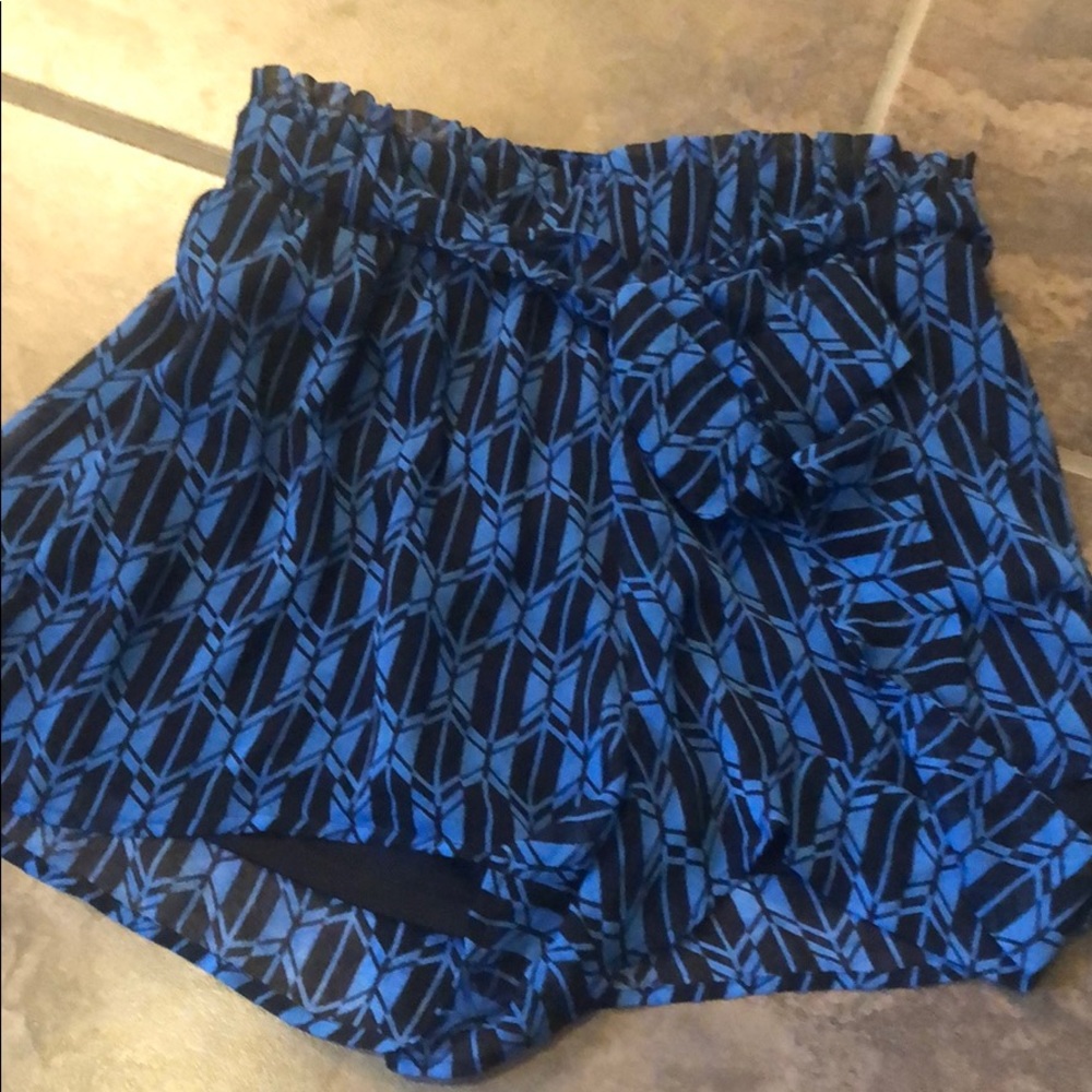 Chiffon pattern shorts